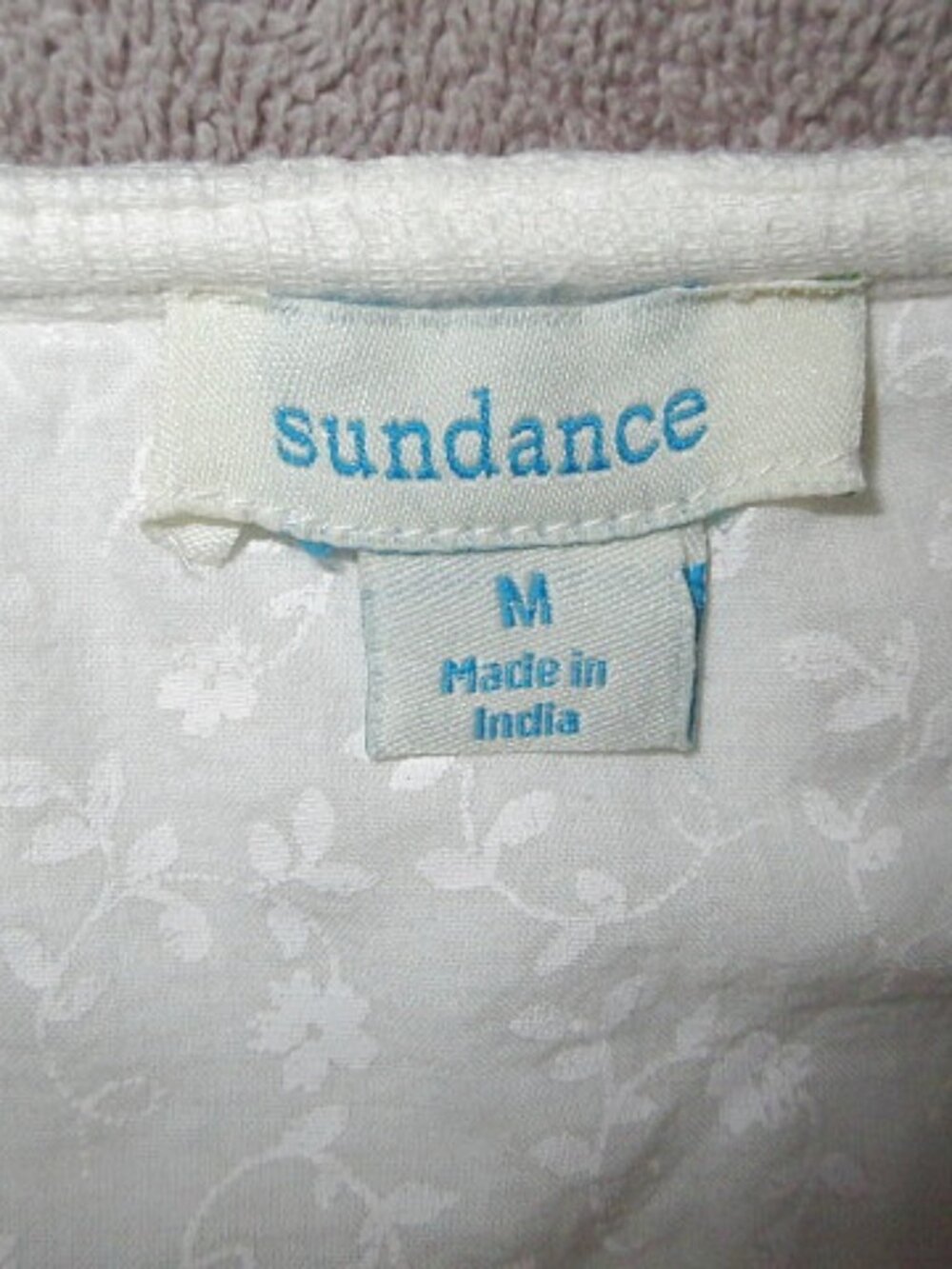 Sundance Henley Top Size M Embroidered Eyelet Crochet Off White Cotton Boho EUC - Picture 7 of 11
